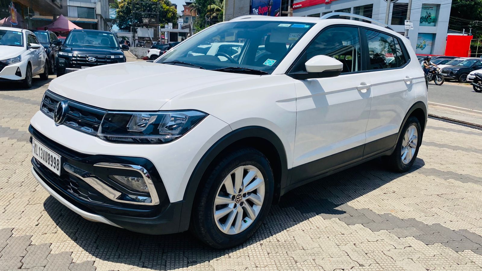 Volkswagen Taigun(2021-2023) Highline 1.0 Tsi At
